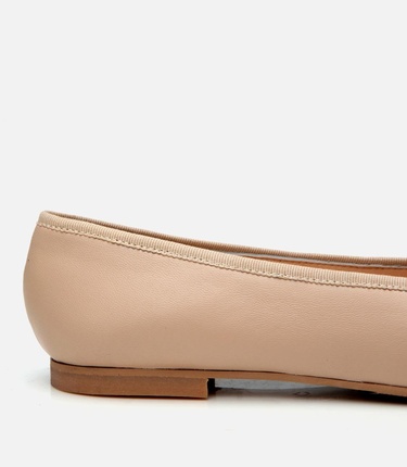  Kadın Deri Bej Esnek Tabanlı Rahat Tokalı Babet