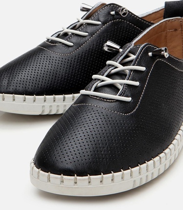  Kadın Deri Siyah Comfort Ayakkabı