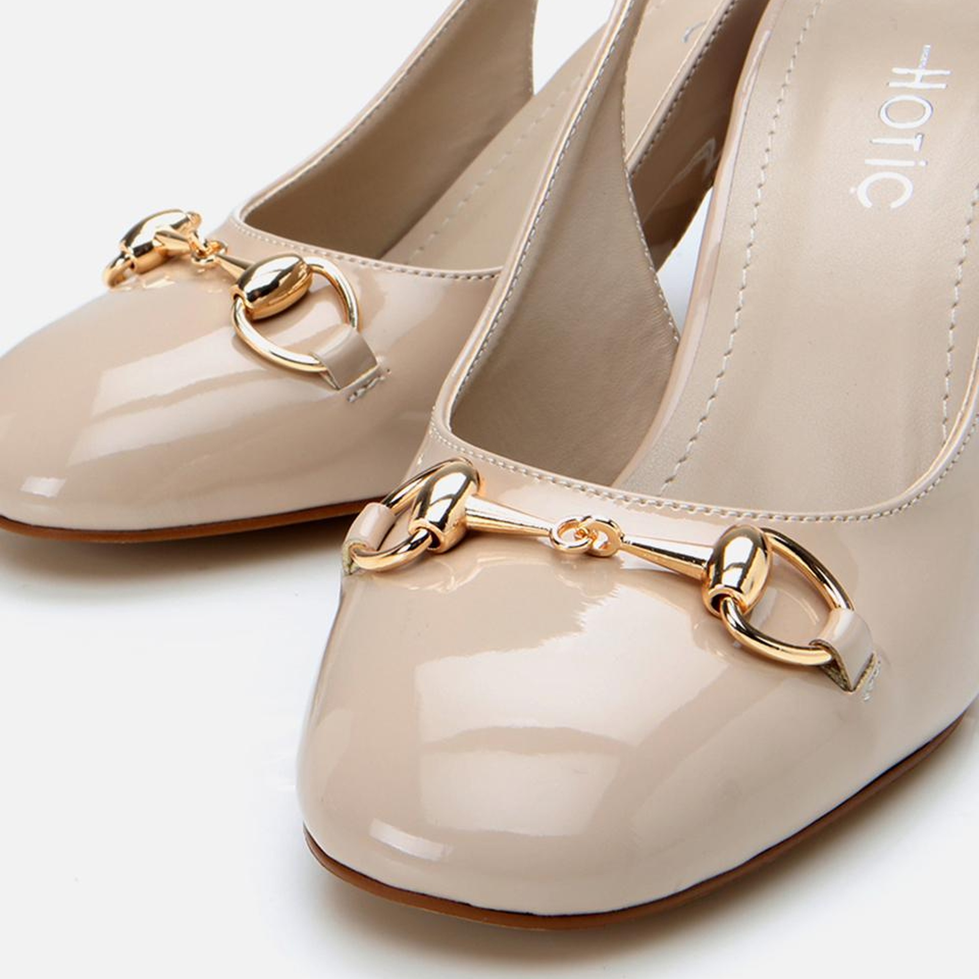 Kadın Rugan Bej Arkası Açık Kalın Topuklu Ayakkabı