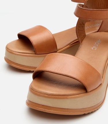  Kadın Deri Taba Dolgu Topuklu Sandalet