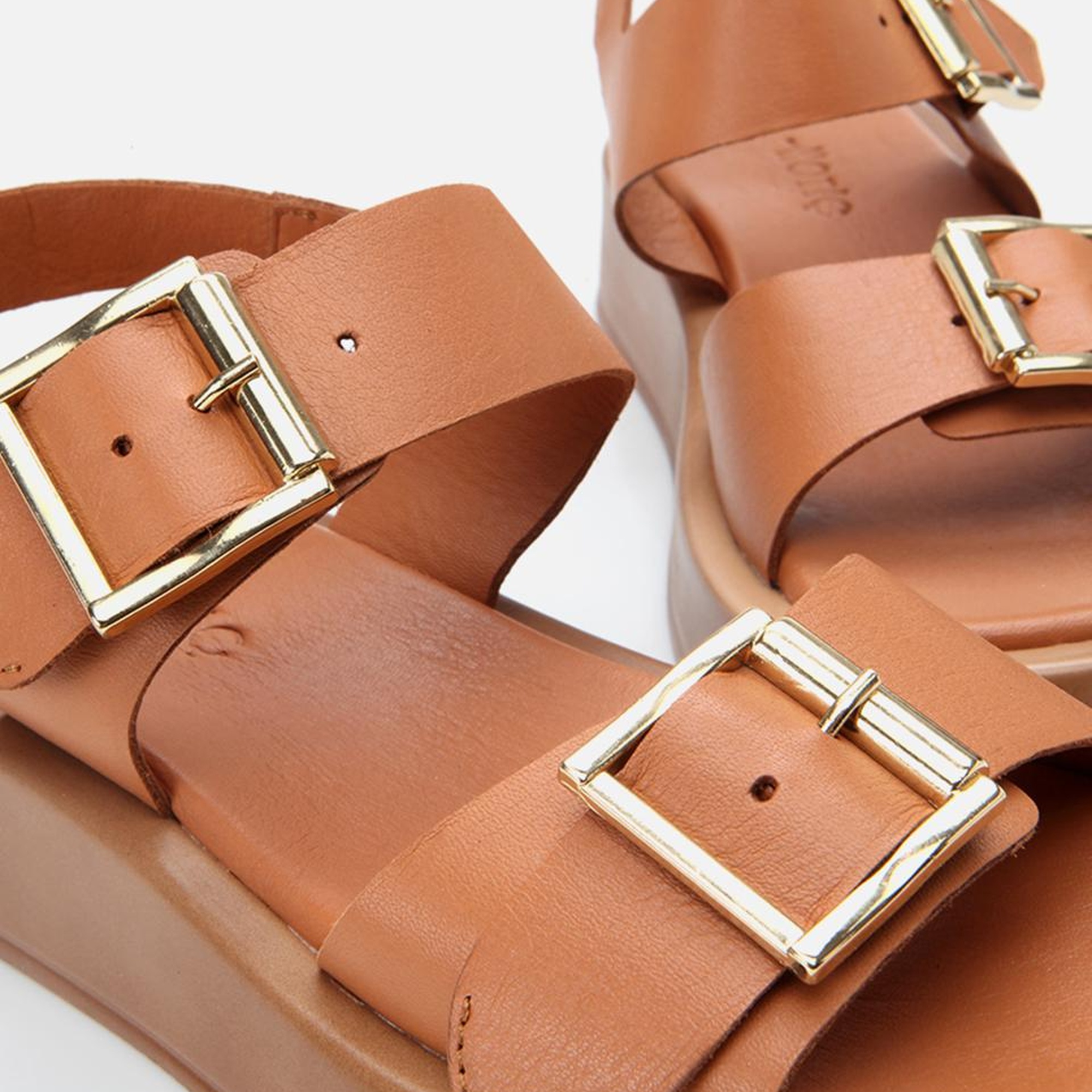 Kadın Deri Taba Kemerli Düz Sandalet