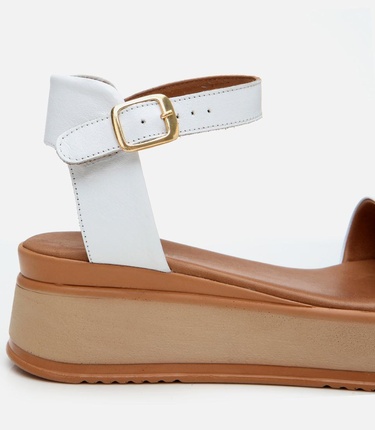  Kadın Deri Beyaz Dolgu Topuklu Sandalet