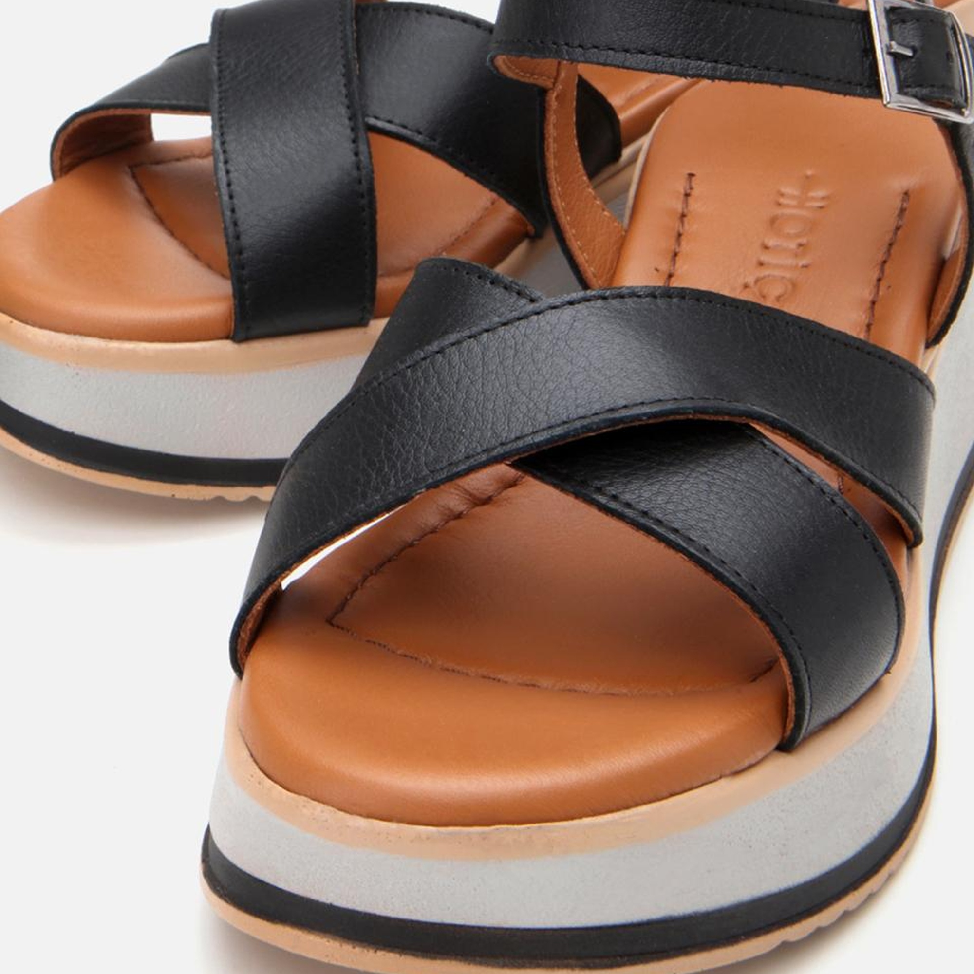 Kadın Deri Siyah Dolgu Topuklu Sandalet