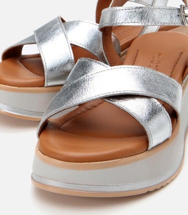  Kadın Deri Lame Dolgu Topuklu Sandalet