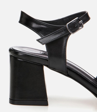  Kadın Siyah Taşlı Abiye Kalın Topuklu Sandalet