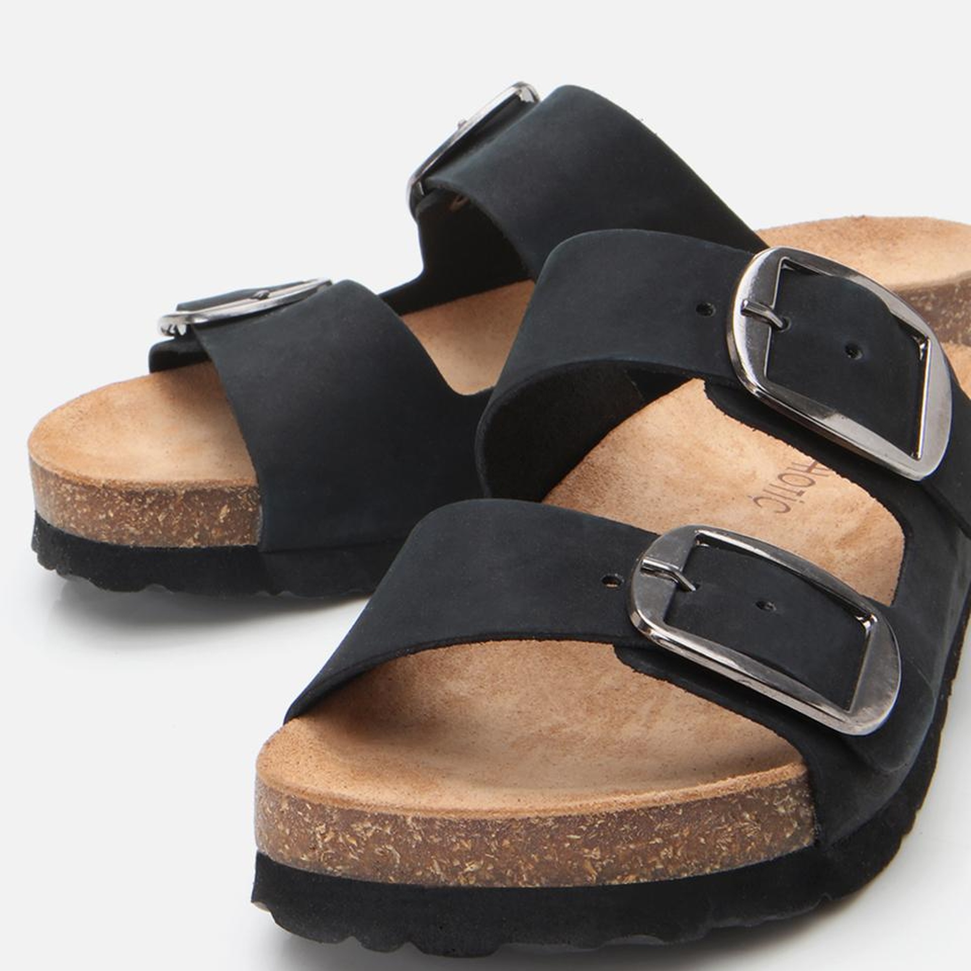 Kadın Nubuk Deri Siyah Kemerli Düz Terlik