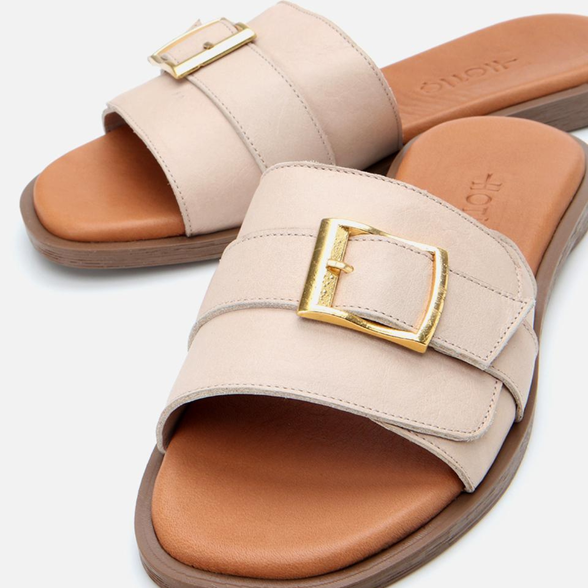 Kadın Deri Bej Kemer Detaylı Düz Terlik