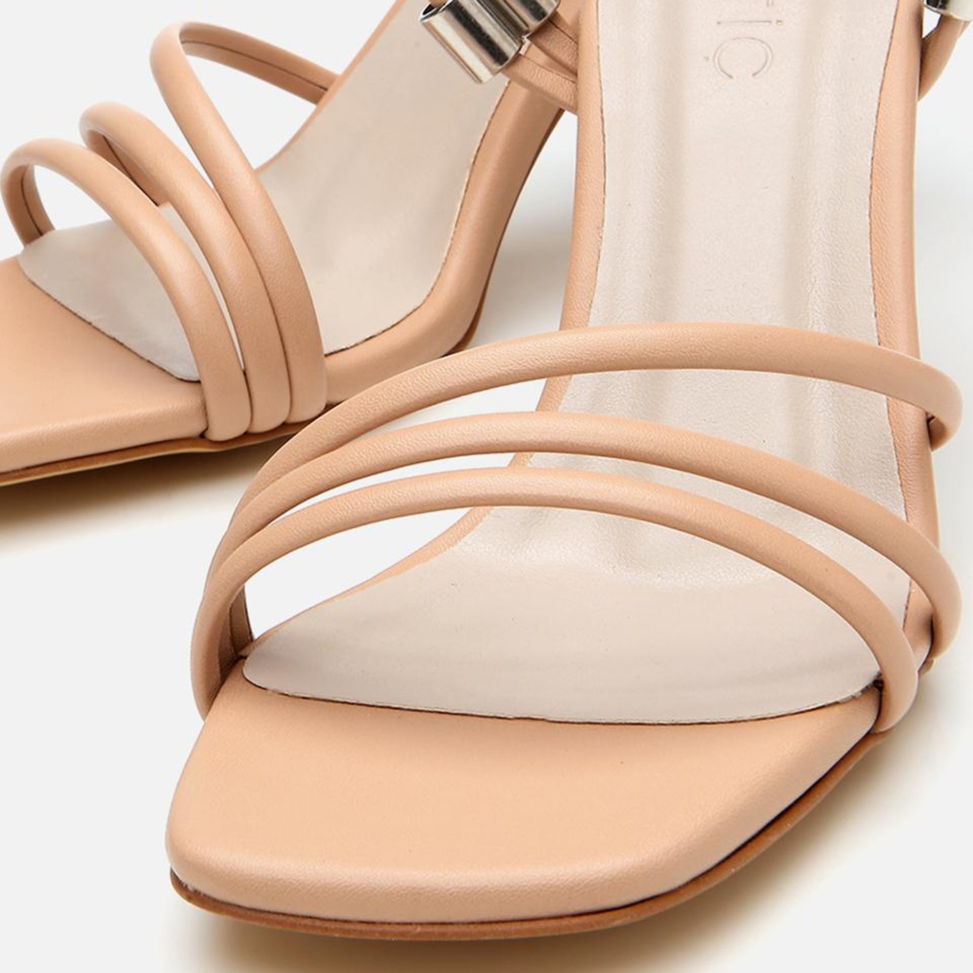 Kadın Bej Topuklu Sandalet