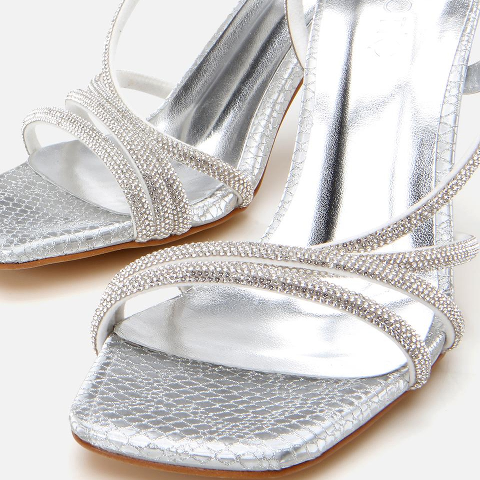 Kadın Lame Yılan Desenli Taşlı Abiye Topuklu Sandalet