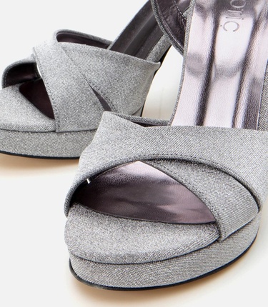  Kadın Platin Simli Abiye Yüksek Topuklu Sandalet