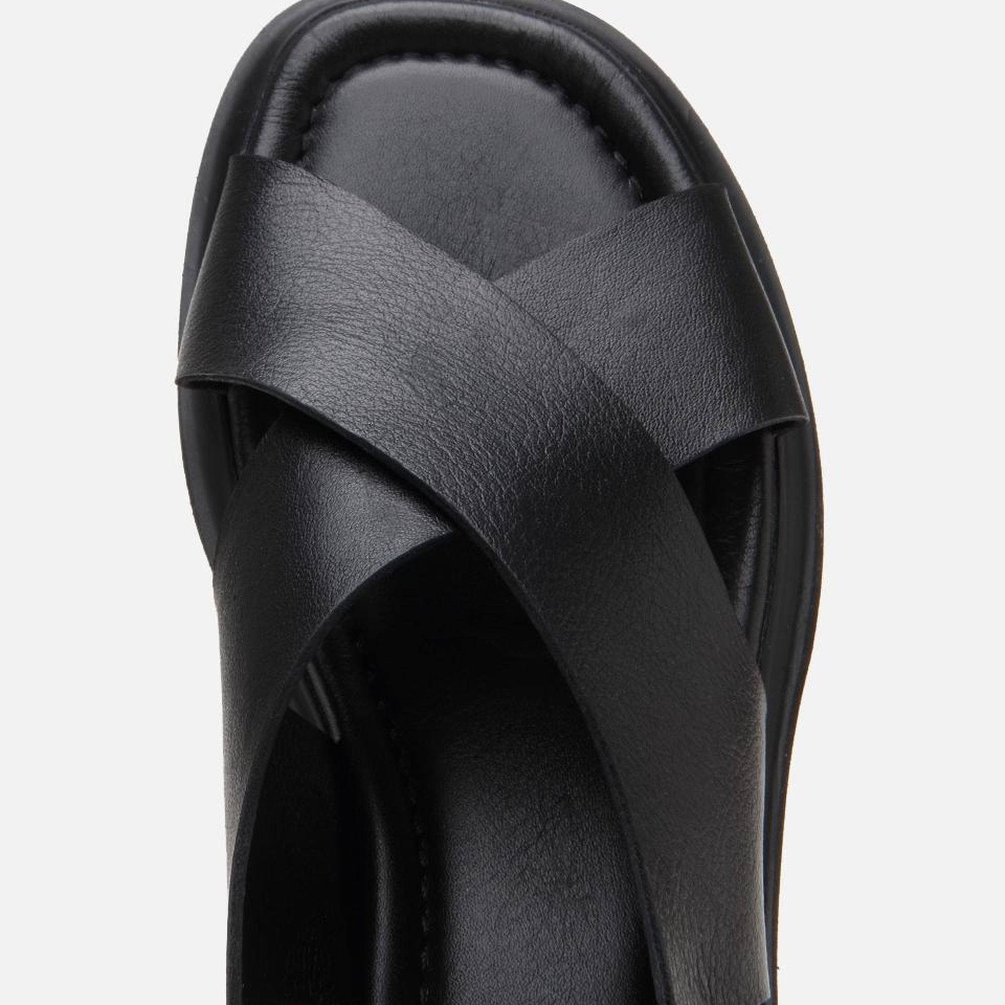 Kadın Deri Siyah Kemerli Düz Sandalet