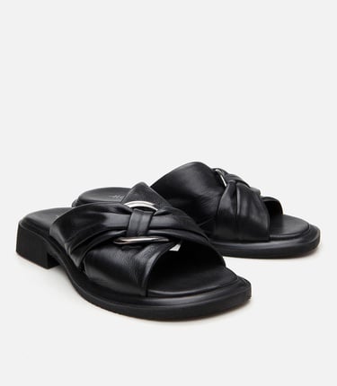  Kadın Deri Siyah Tokalı Düz Terlik