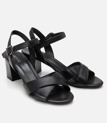  Kadın Deri Siyah Kemerli Kalın Topuklu Sandalet