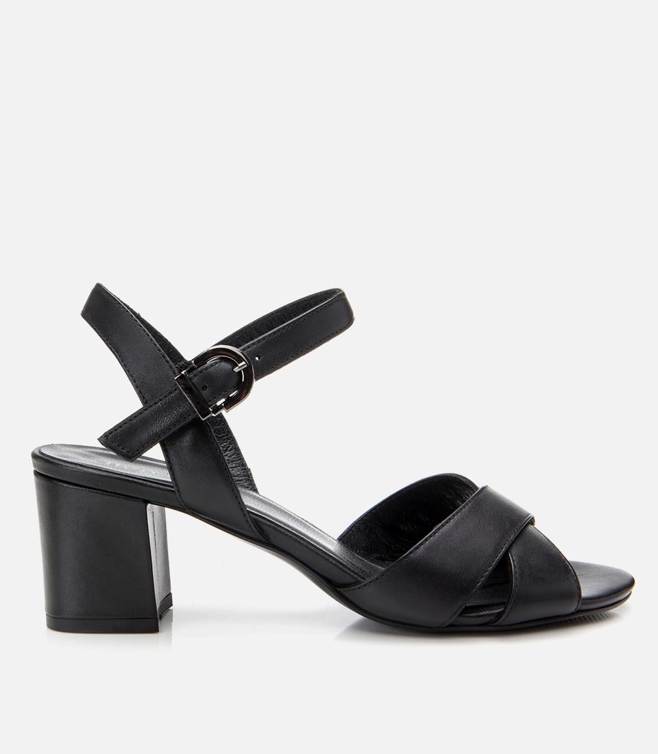  Kadın Deri Siyah Kemerli Kalın Topuklu Sandalet