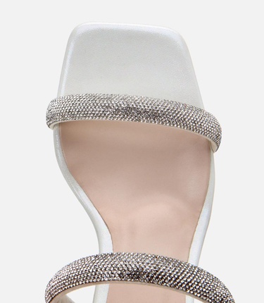  Kadın Beyaz Taşlı Kalın Topuklu Terlik