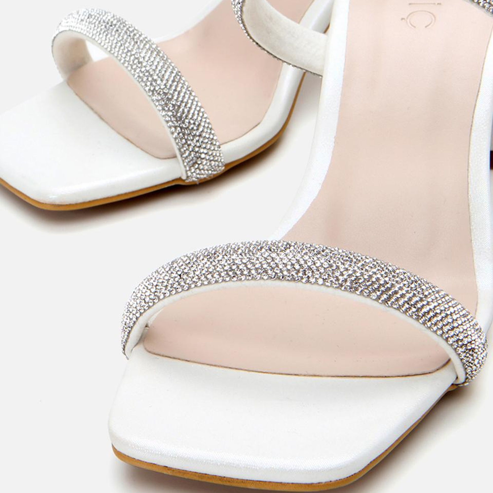 Kadın Beyaz Taşlı Kalın Topuklu Terlik