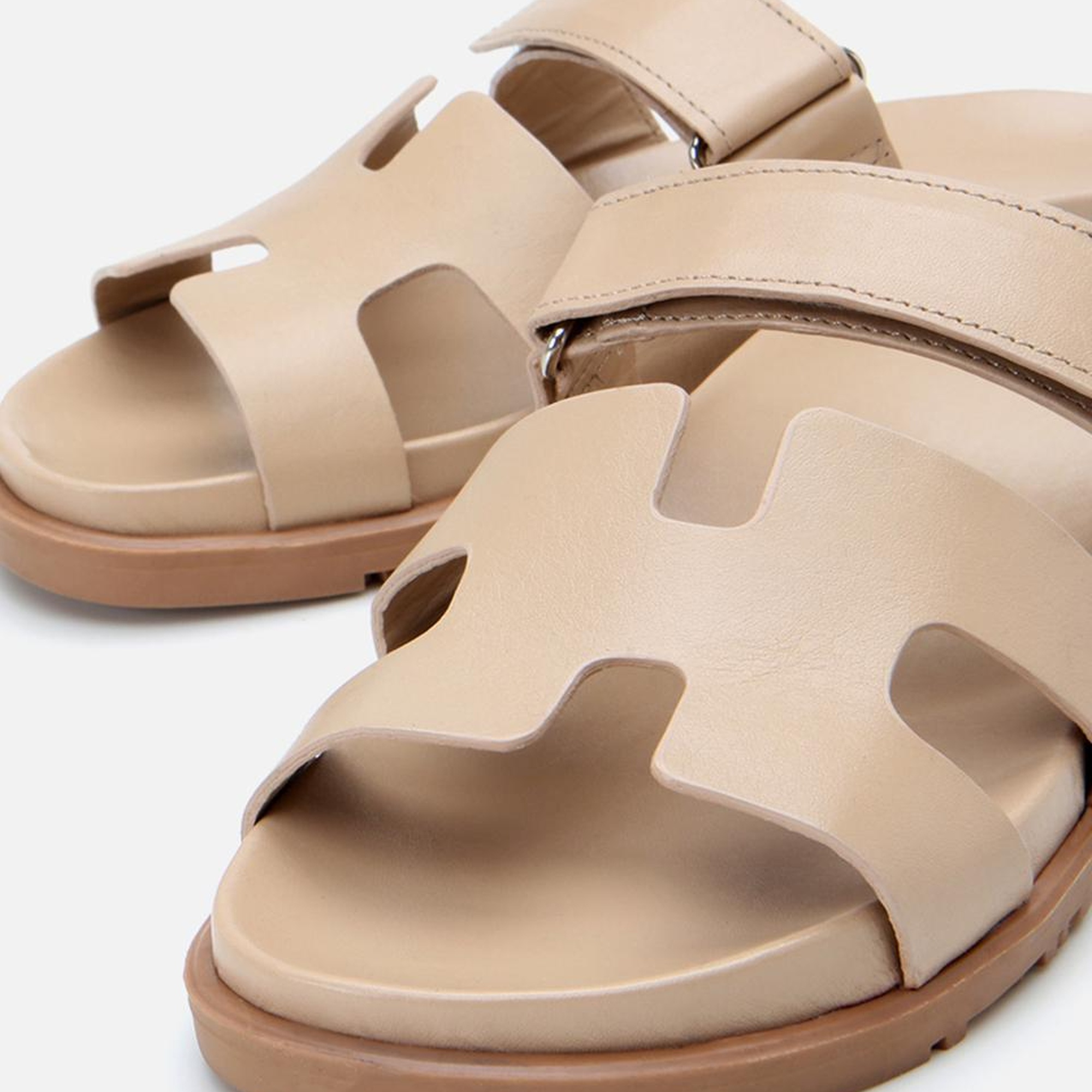 Kadın Deri Bej Ayarlanabilir Düz Terlik