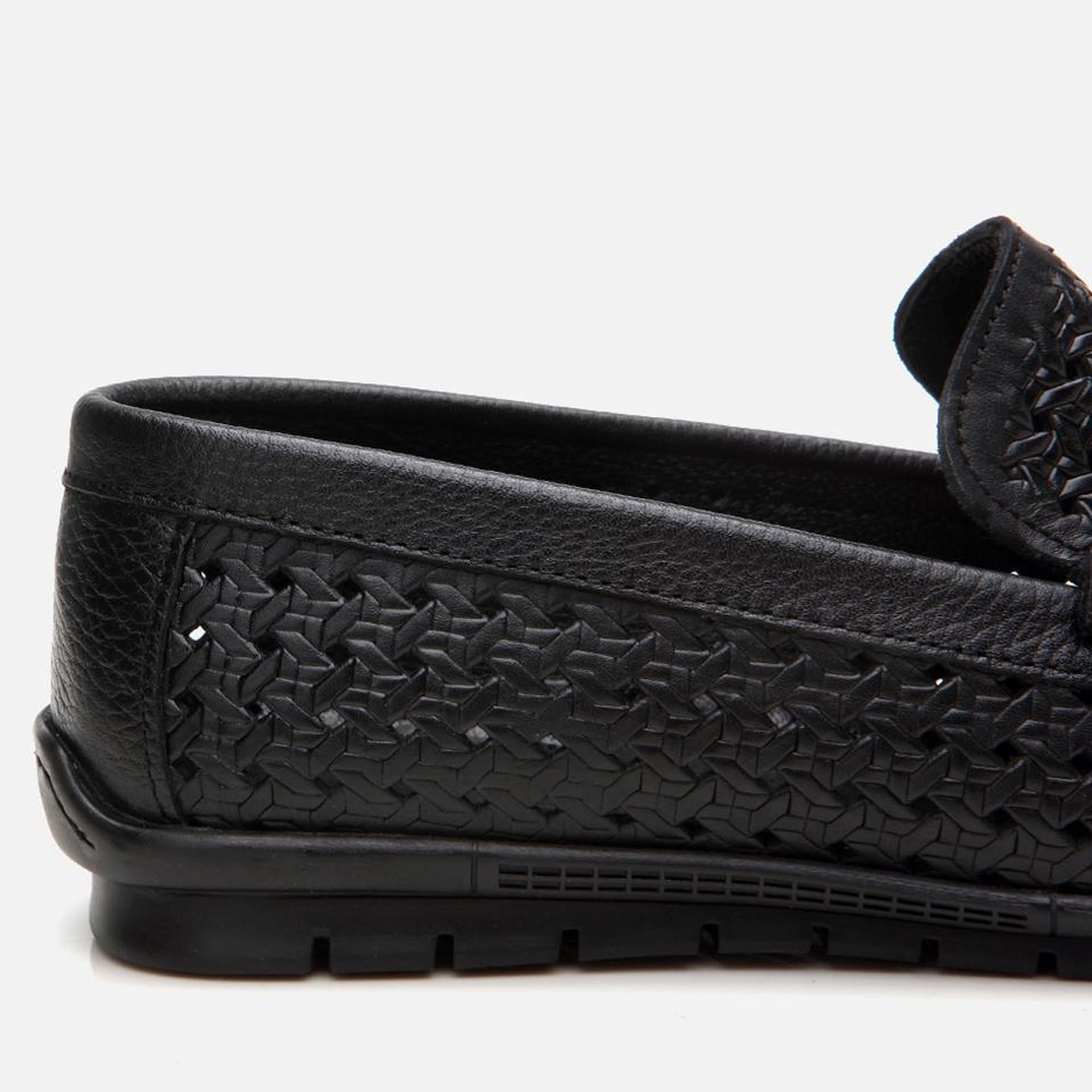 Erkek Deri Siyah Delikli Toka Detaylı Loafer