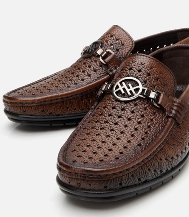  Erkek Deri Kahverengi Delikli Toka Detaylı Loafer