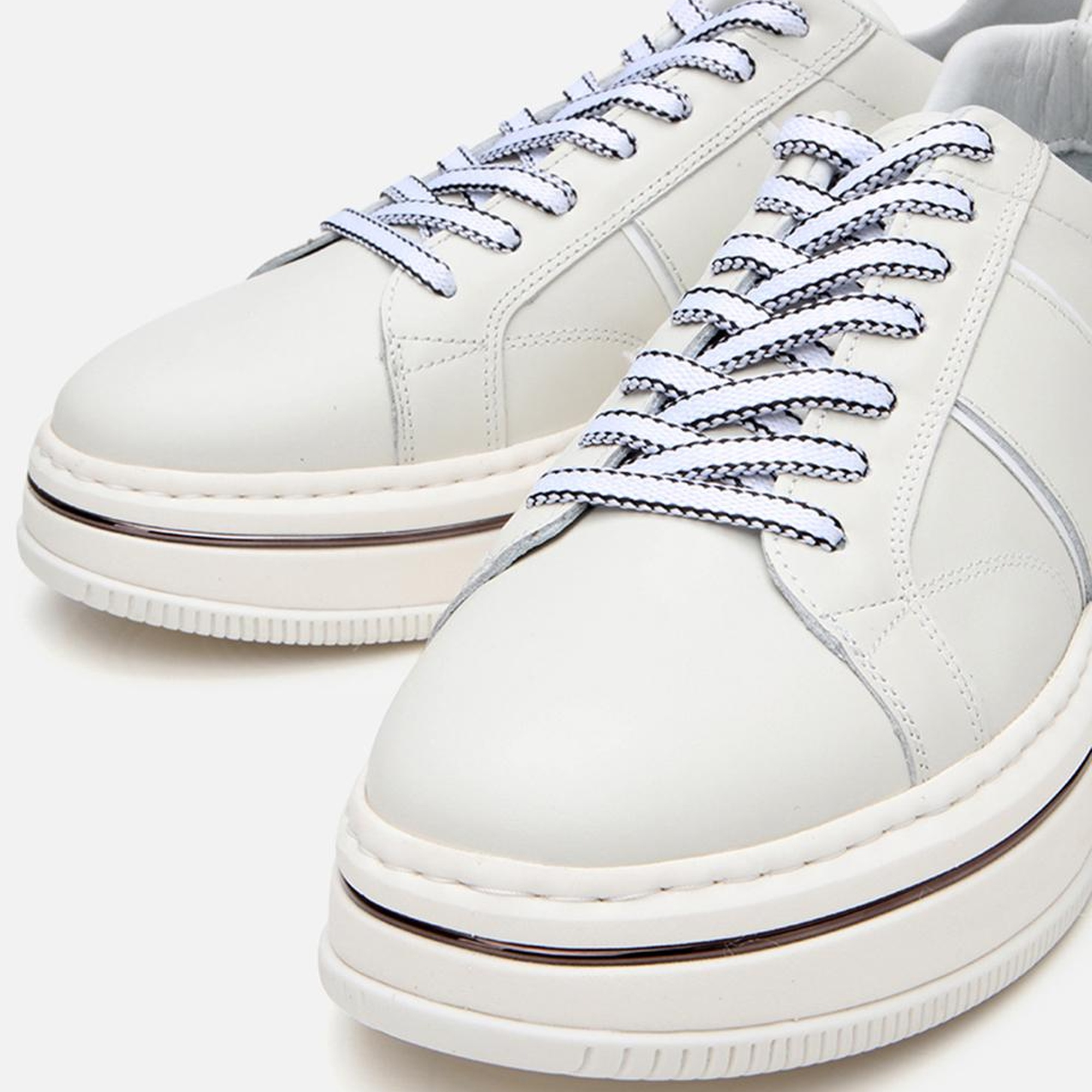 Erkek Deri Beyaz Yüksek Tabanlı Spor Ayakkabı