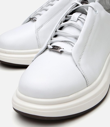  Erkek Deri Beyaz Yüksek Tabanlı Spor Ayakkabı