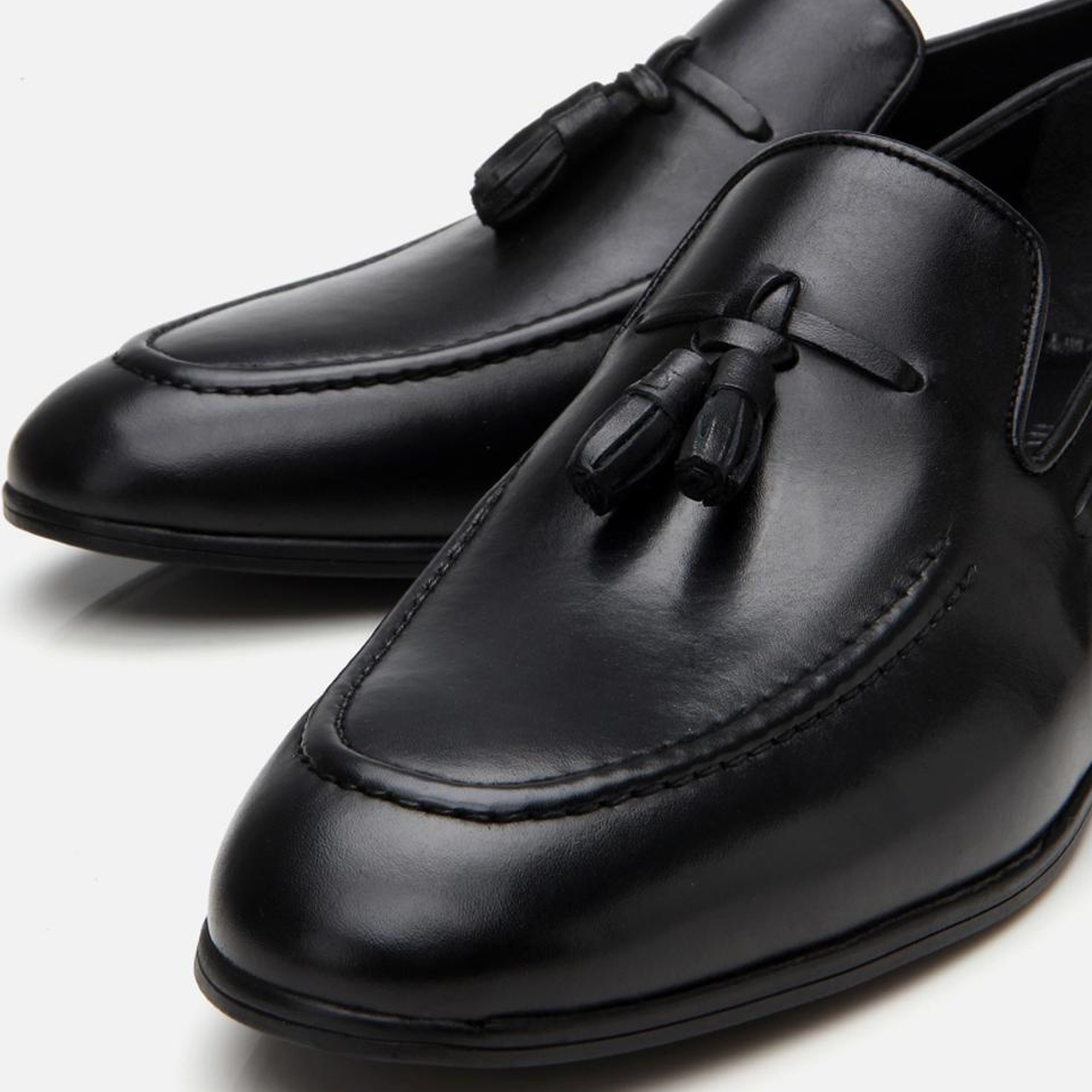 Erkek Deri Siyah Püskül Detaylı Loafer