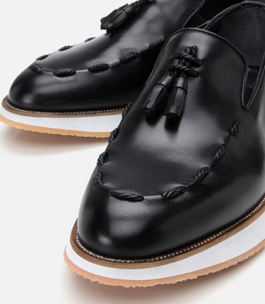  Erkek Deri Siyah Püskül Detaylı Klasik Loafer