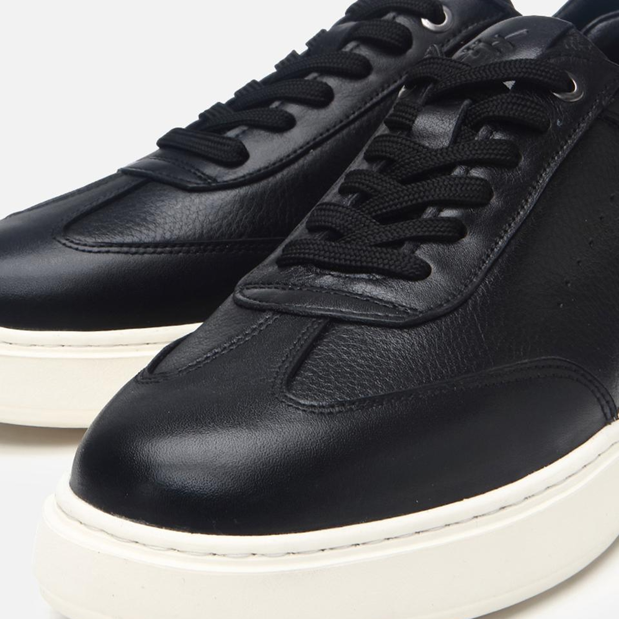 Erkek Deri Siyah Ultra Hafif Tabanlı Spor Ayakkabı