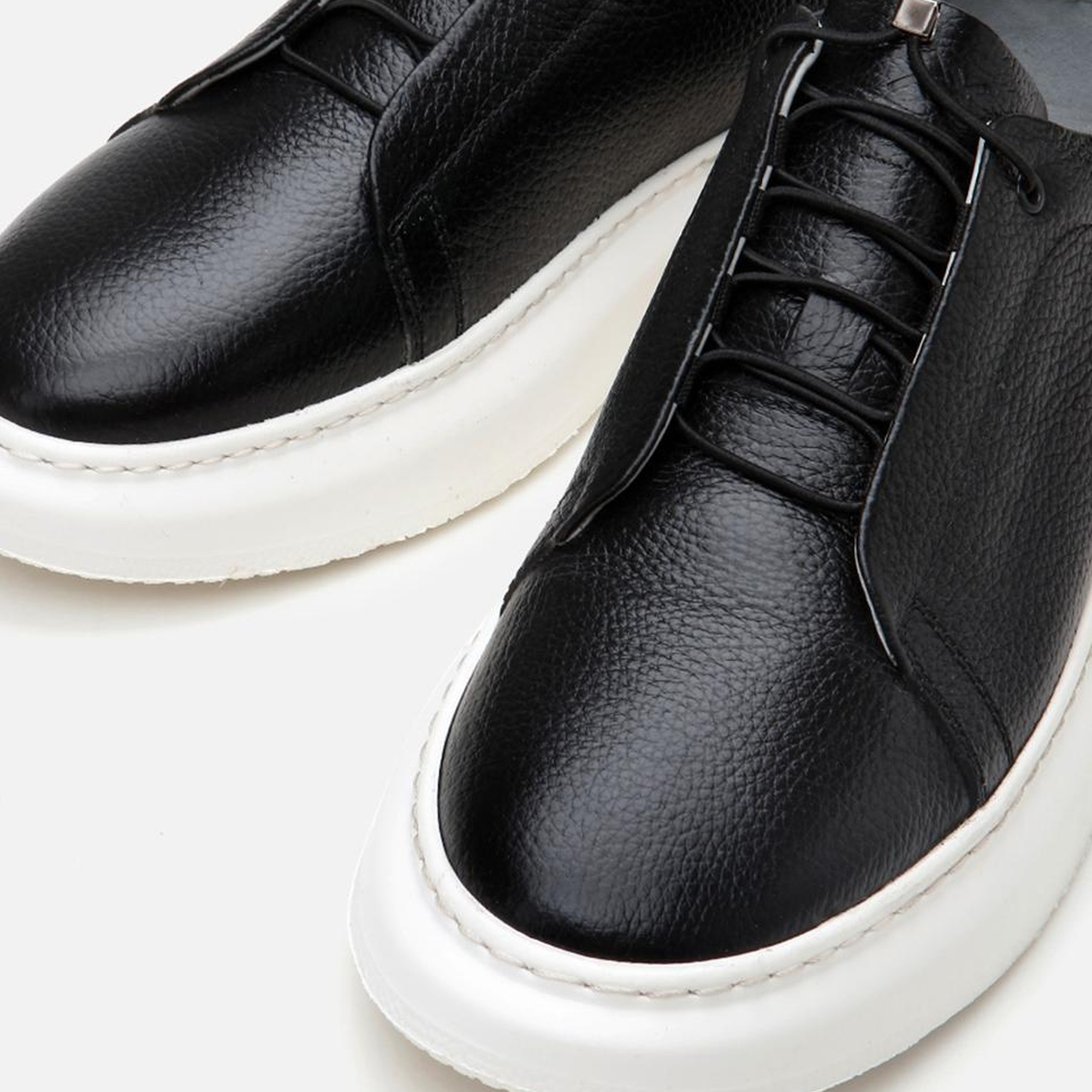 Erkek Deri Siyah Ultra Hafif Tabanlı Spor Ayakkabı