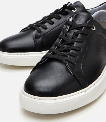  Erkek Deri Siyah Ultra Hafif Tabanlı Spor Ayakkabı