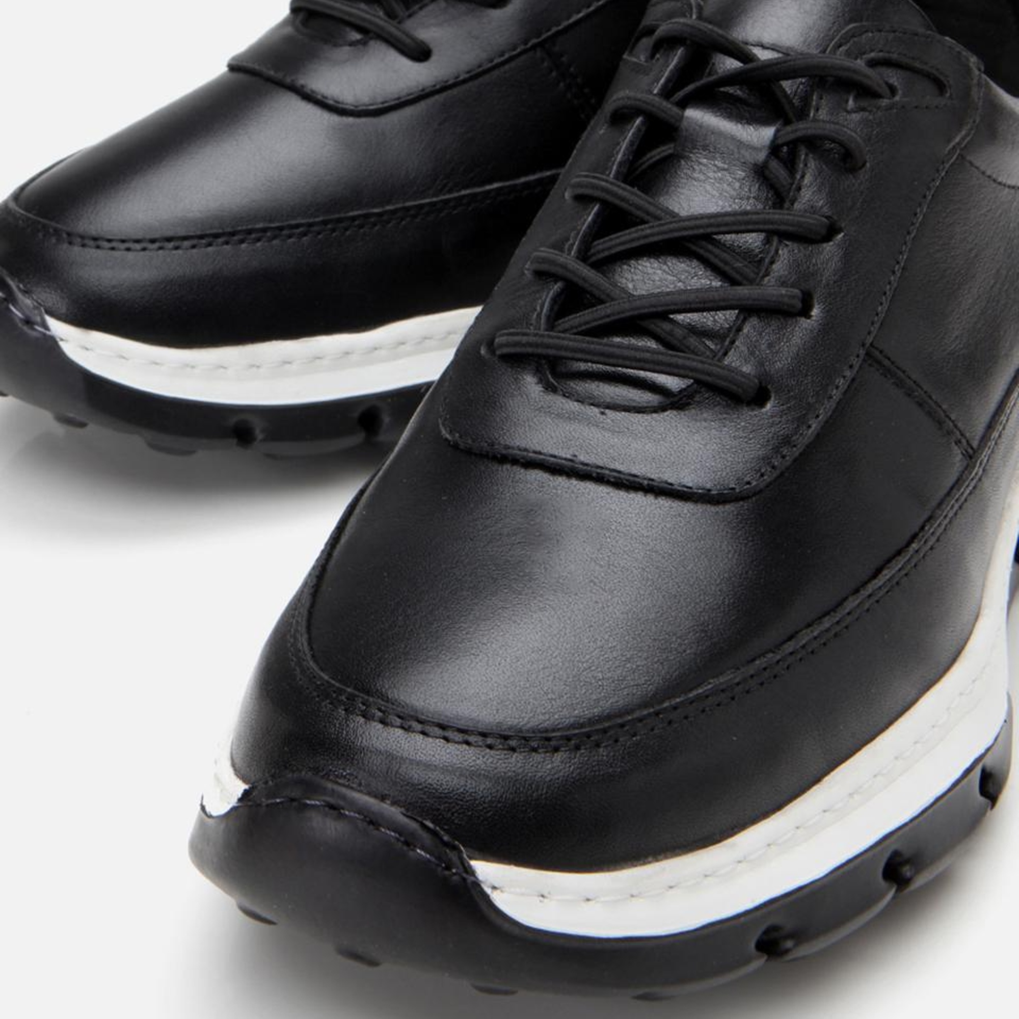 Erkek Deri Siyah Ultra Hafif Tabanlı Spor Ayakkabı