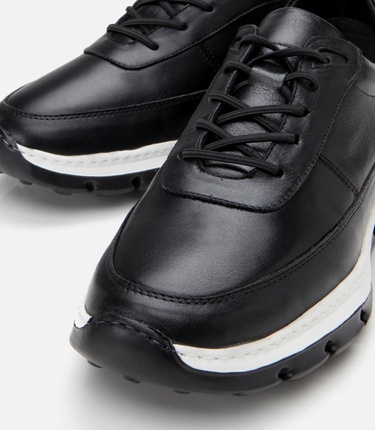  Erkek Deri Siyah Ultra Hafif Tabanlı Spor Ayakkabı