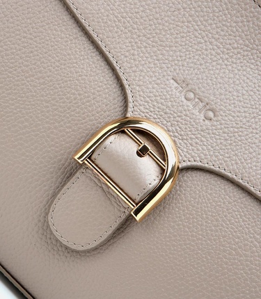  Kadın Deri Vizon Omuz Çantası