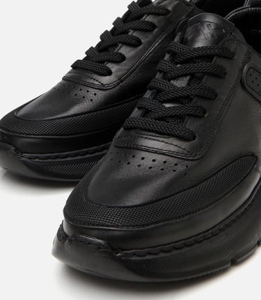  Erkek Deri Siyah Ultra Hafif Tabanlı Spor Ayakkabı