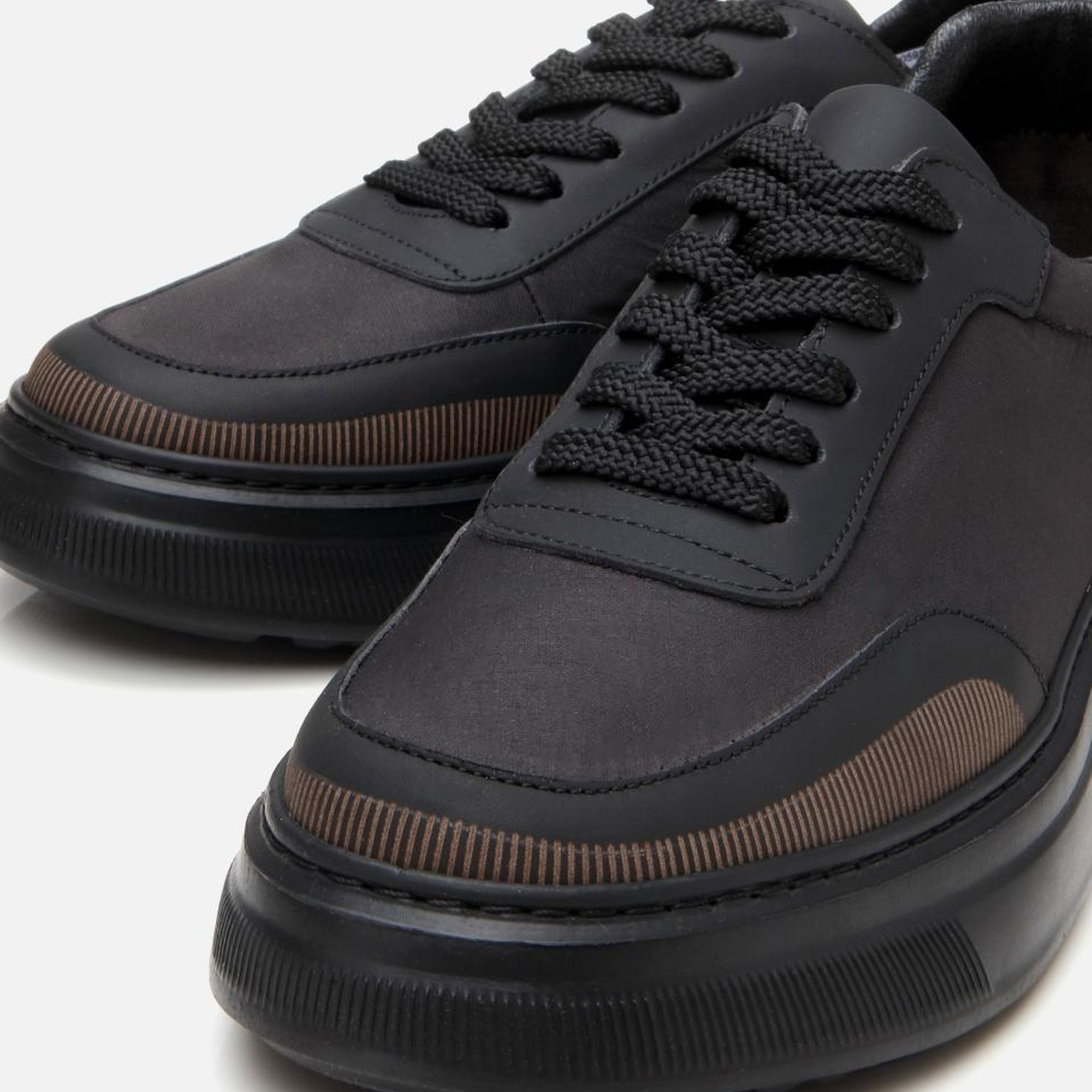 Erkek Deri Siyah Ultra Hafif Tabanlı Spor Ayakkabı