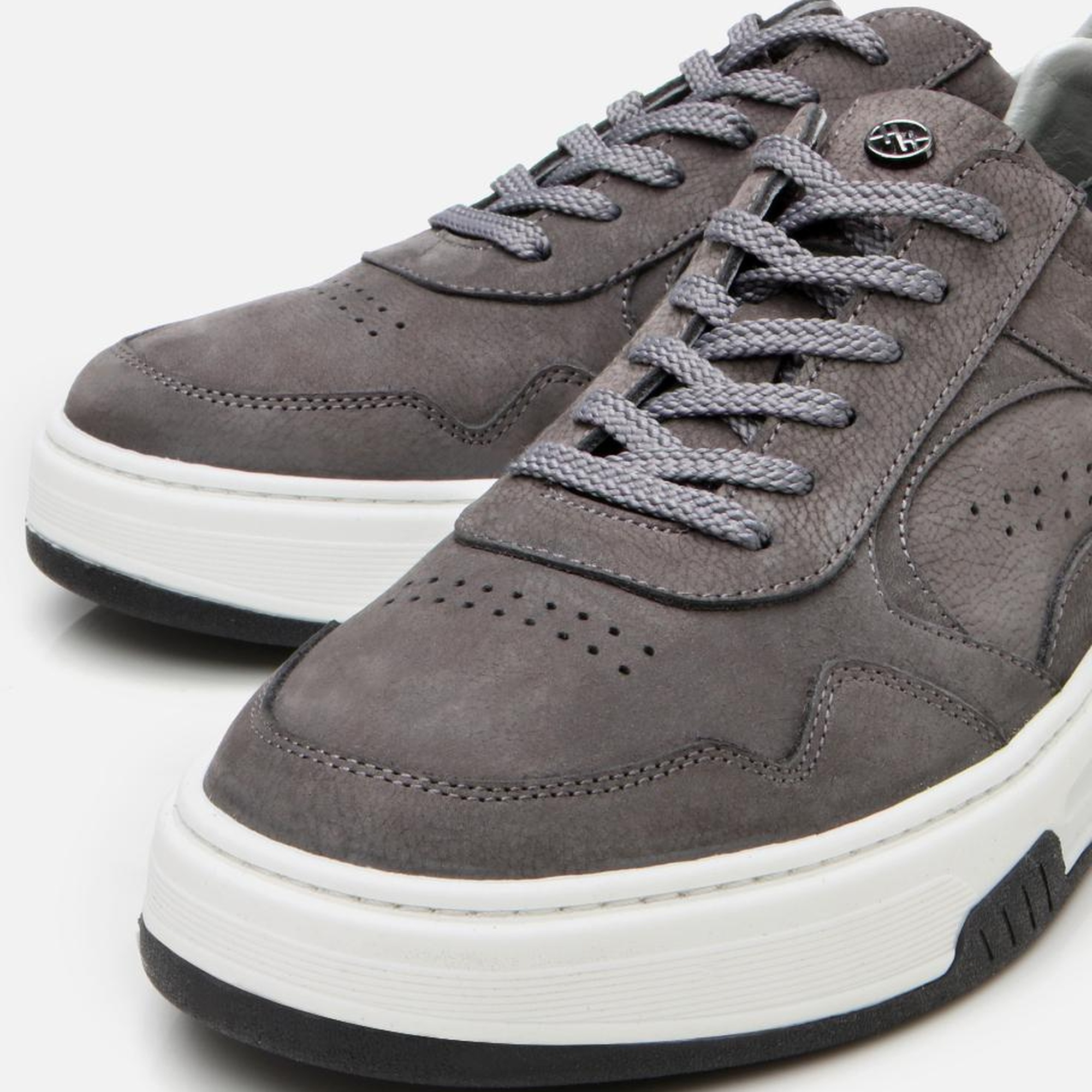 Erkek Nubuk Deri Gri Yüksek Tabanlı Spor Ayakkabı