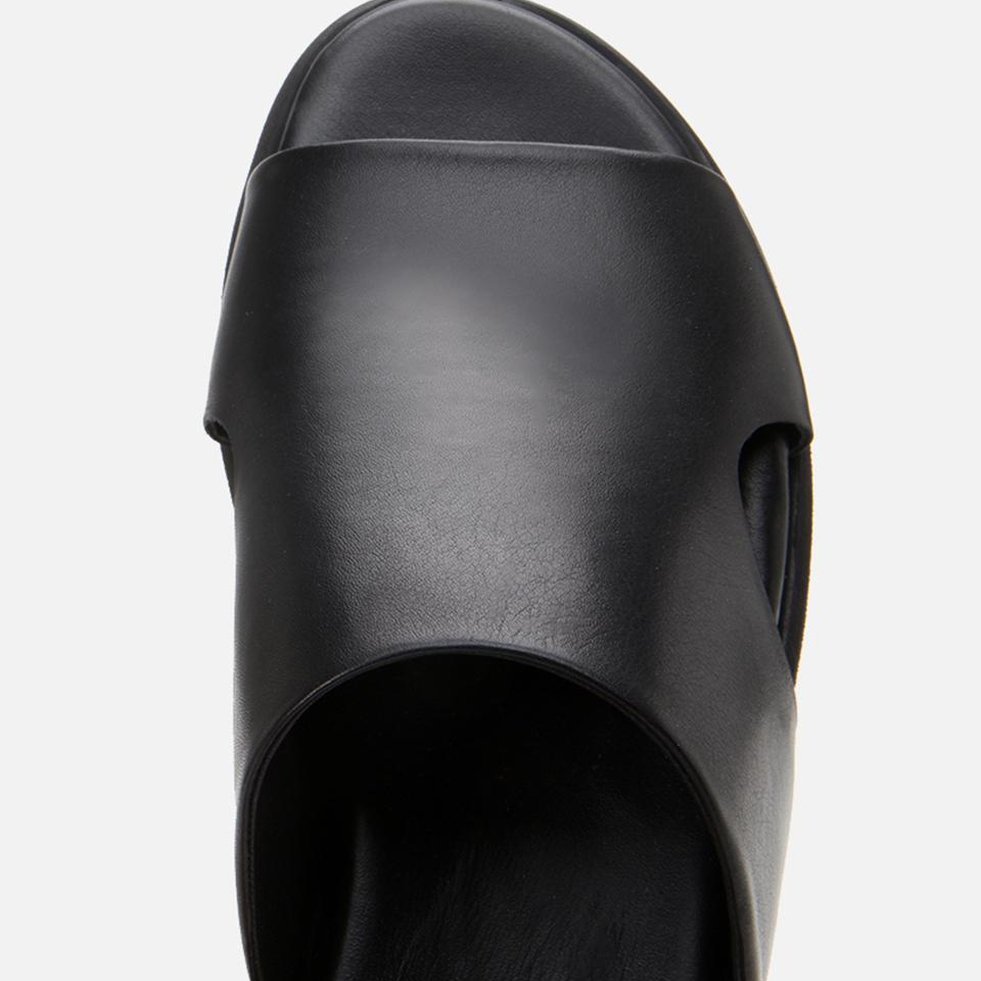 Erkek Deri Siyah Ultra Hafif Tabanlı Terlik