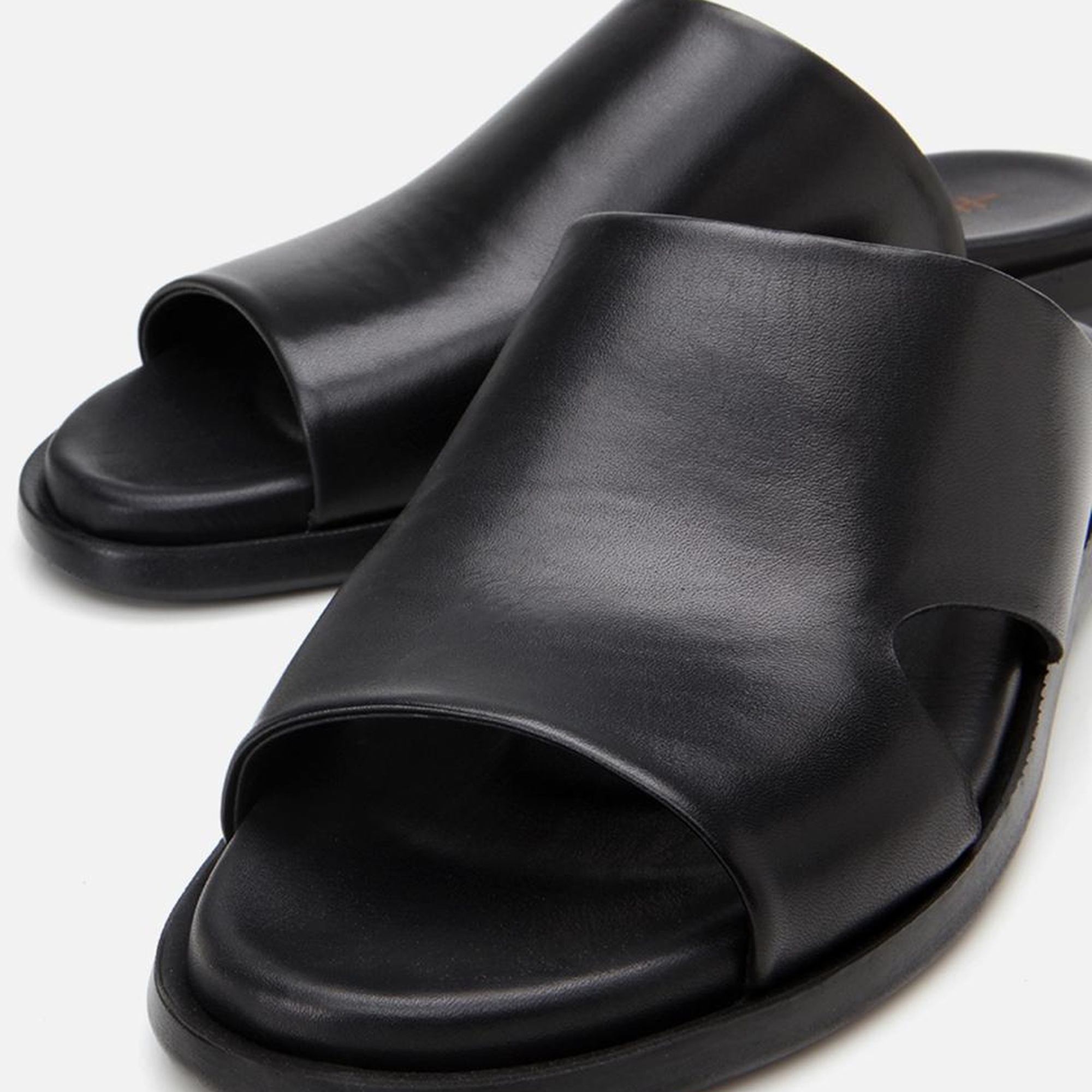 Erkek Deri Siyah Terlik