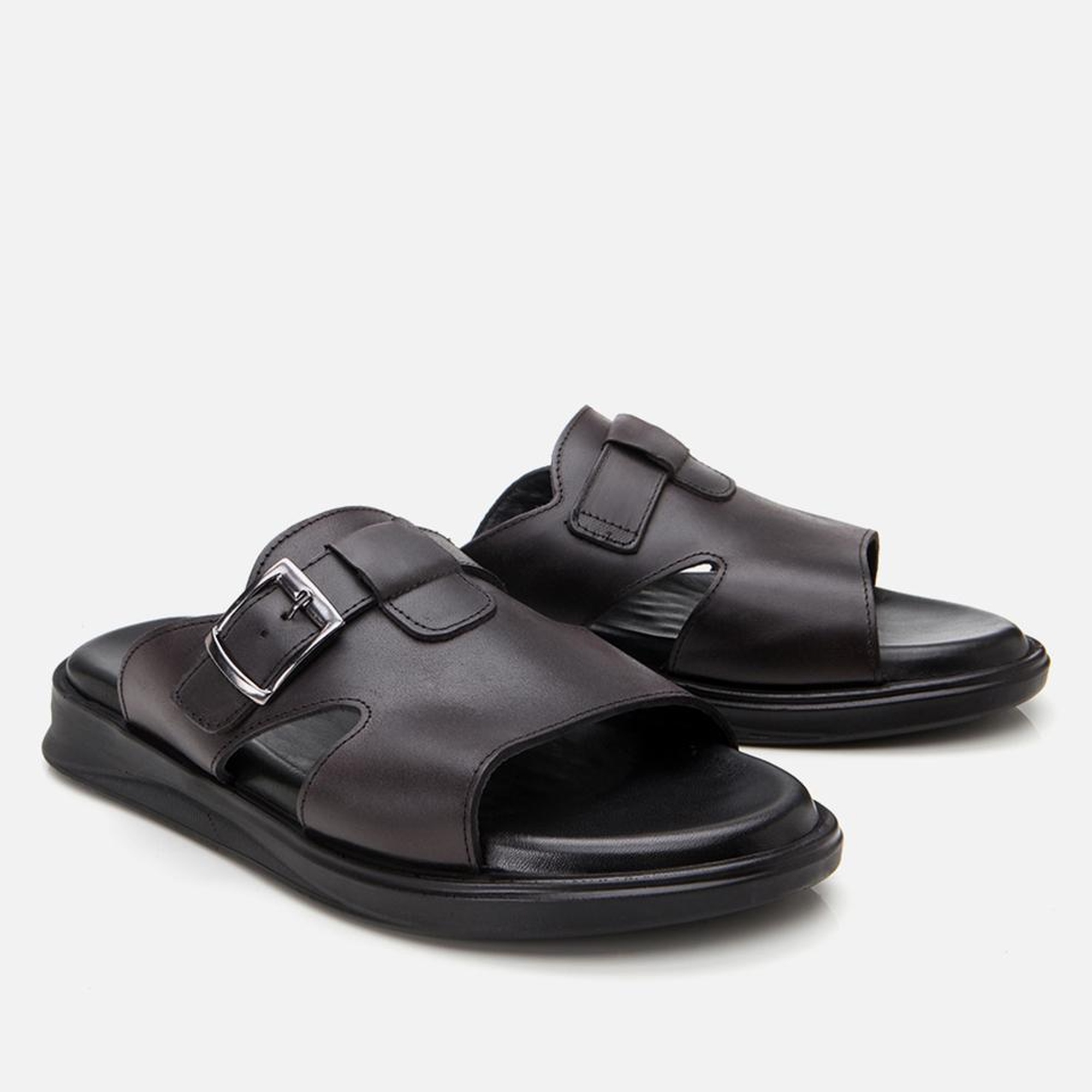 Erkek Deri Siyah Hafif Tabanlı Kemer Detaylı Terlik