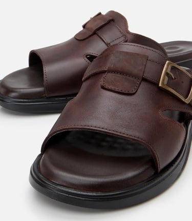  Erkek Deri Kahverengi Hafif Tabanlı Kemer Detaylı Terlik