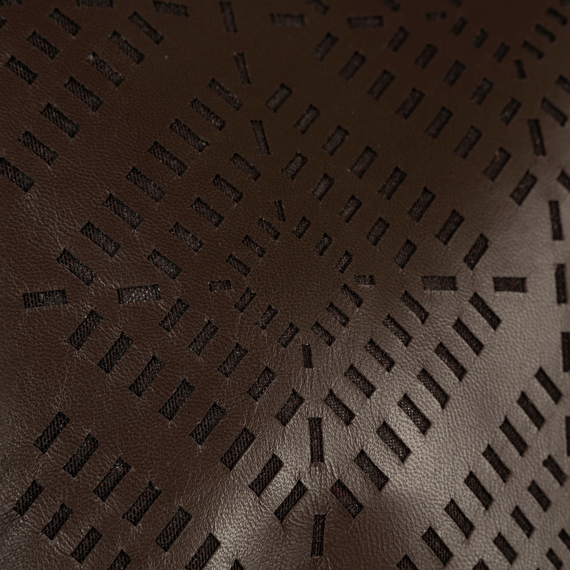 Kadın Kahve Lazer Kesimli Geometrik Desenli Deri Gömlek