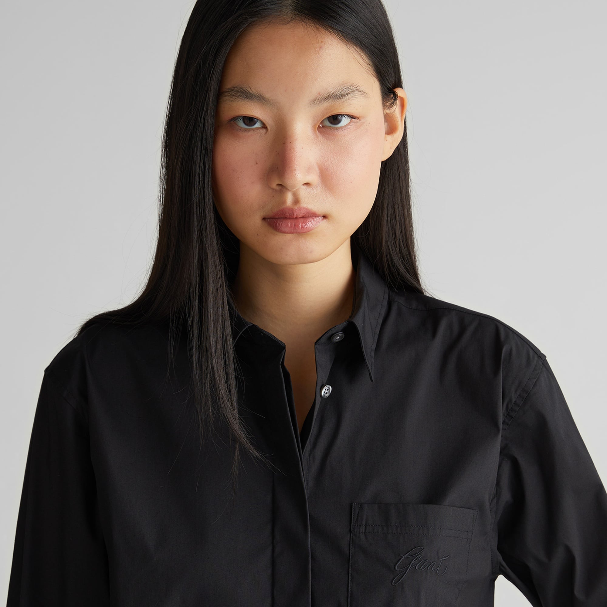 GANT Kadın Siyah Klasik Yaka Gömlek