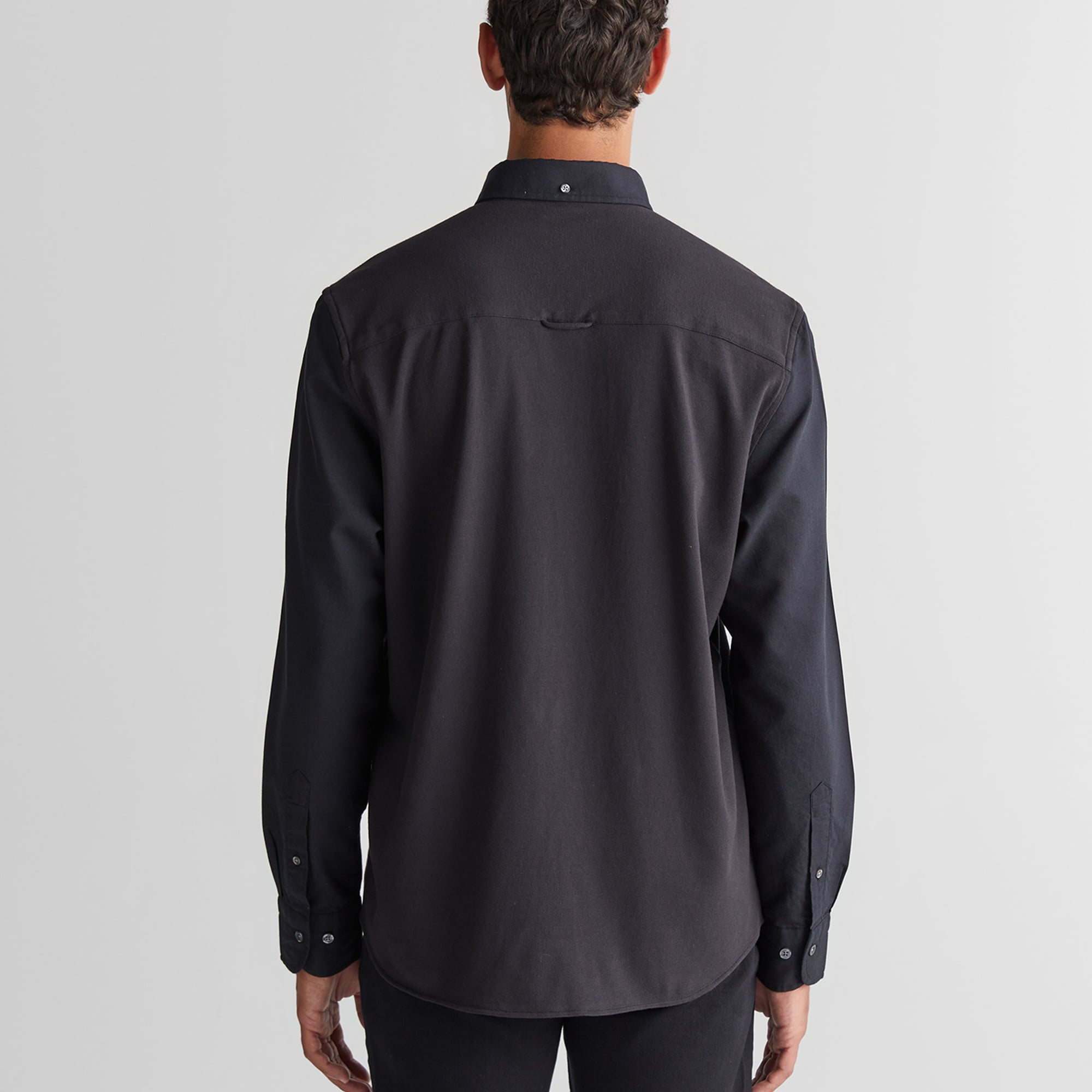 GANT Erkek Siyah Düğmeli Yaka Gömlek
