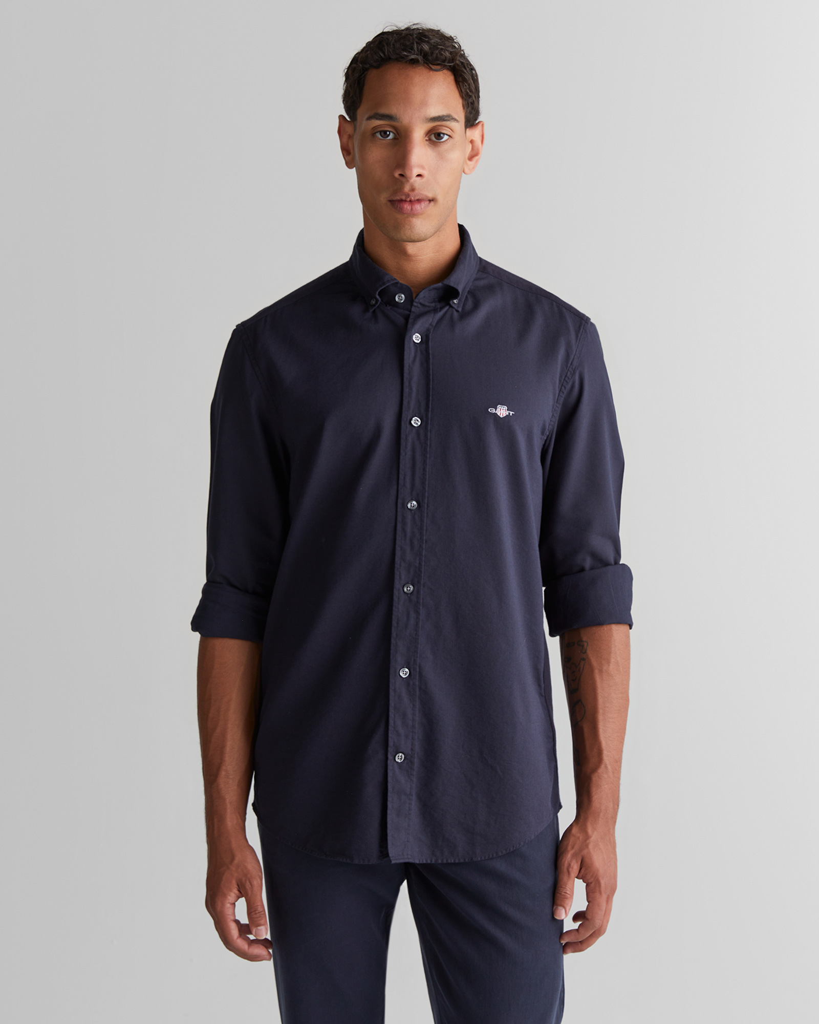  GANT Erkek Lacivert Regular Fit Düğmeli Yaka Gömlek