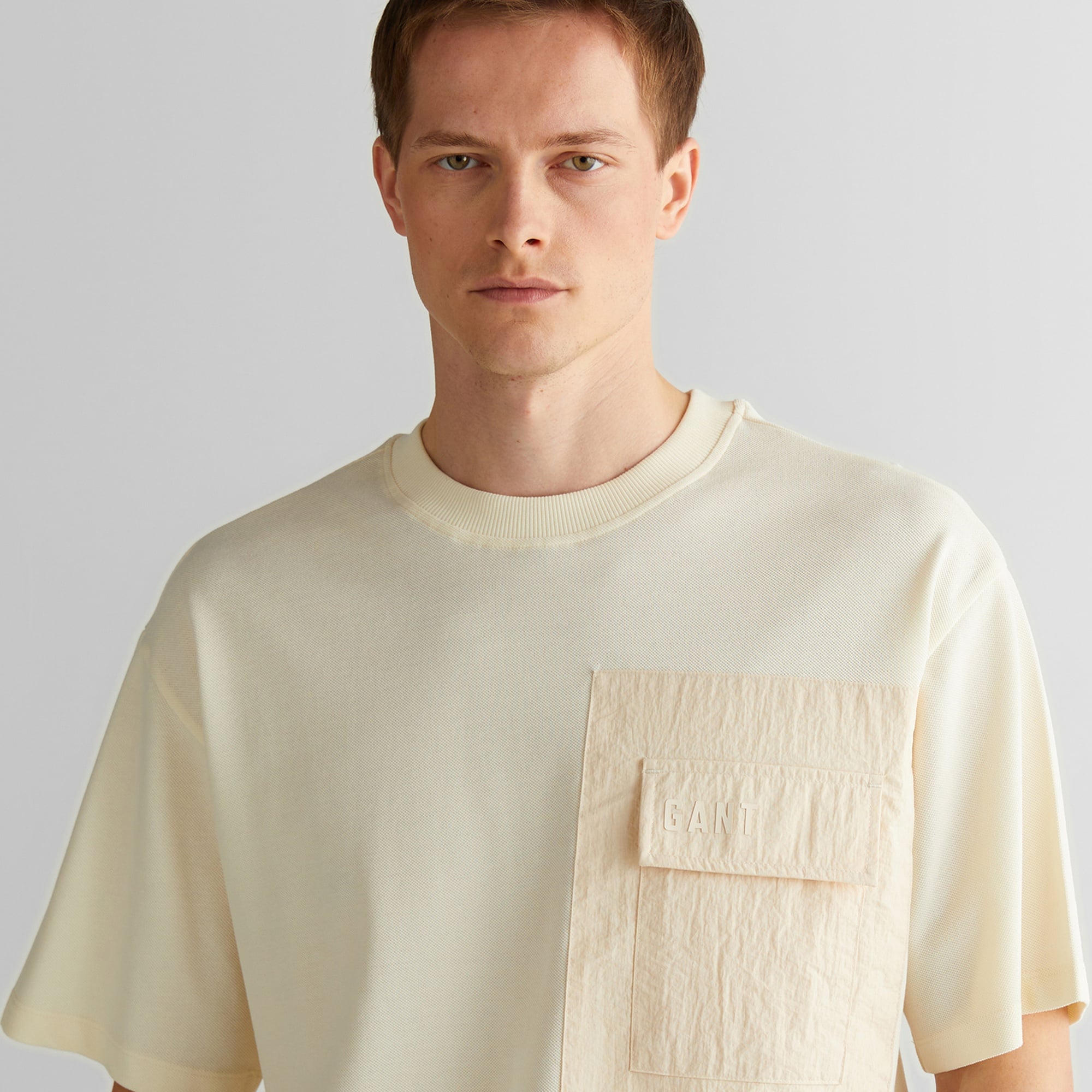 GANT Erkek Krem Relaxed Fit Bisiklet Yaka Logolu T-Shirt