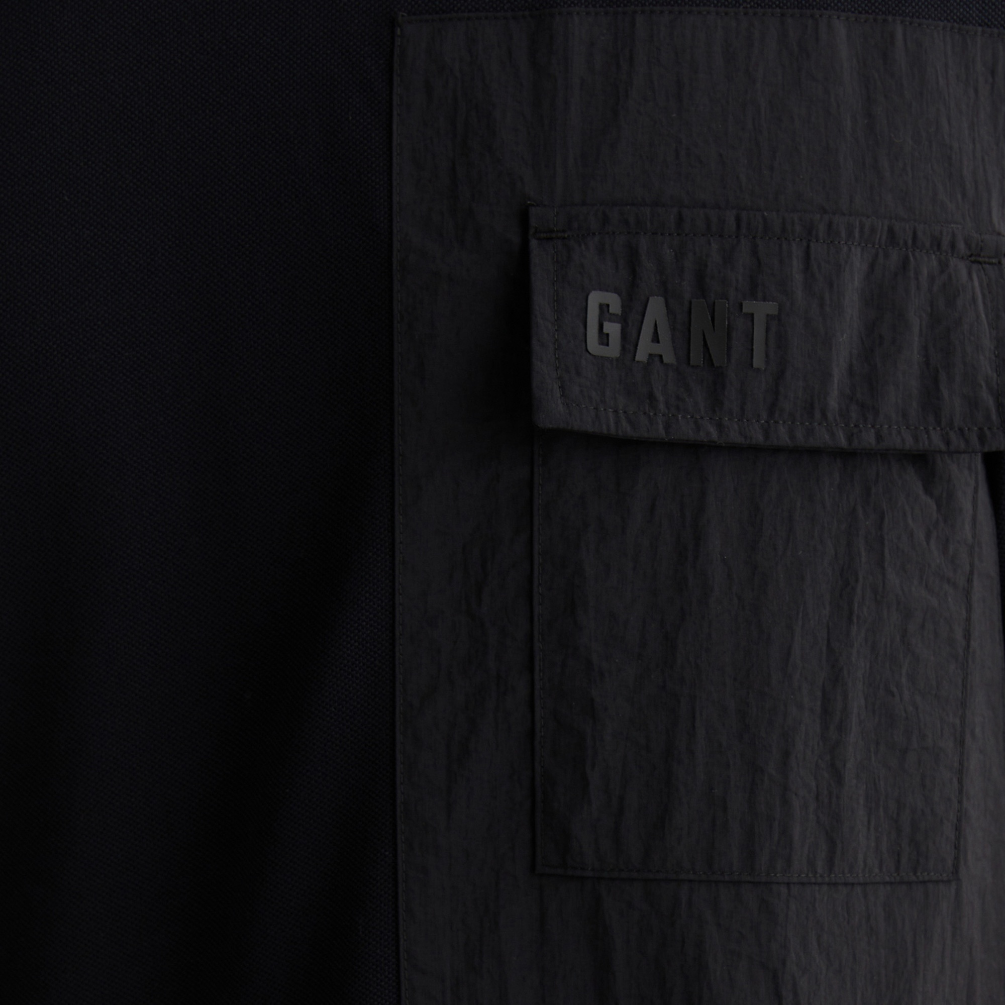 GANT Erkek Siyah Relaxed Fit Bisiklet Yaka Logolu T-Shirt