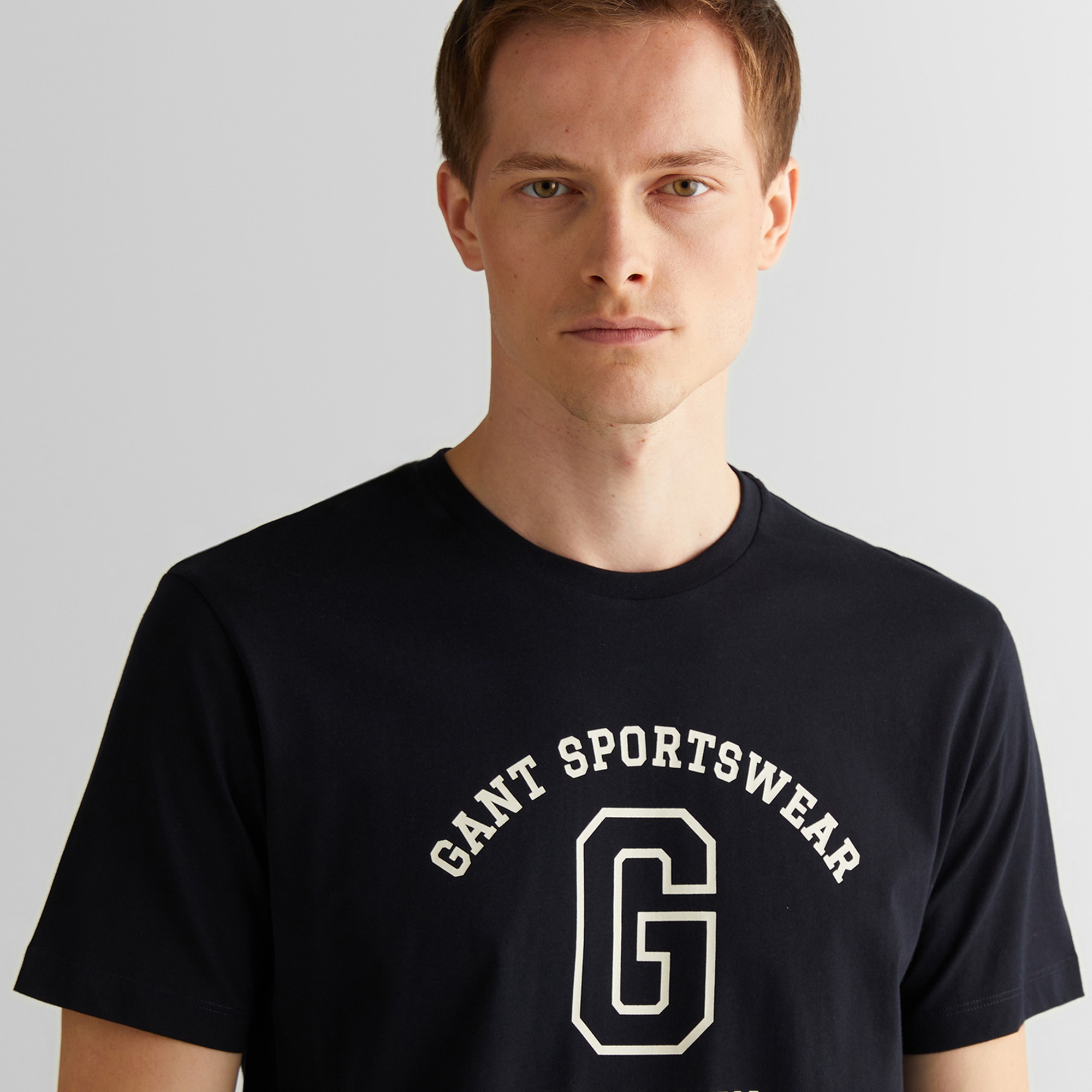 GANT Erkek Siyah Regular Fit Bisiklet Yaka Logolu T-Shirt