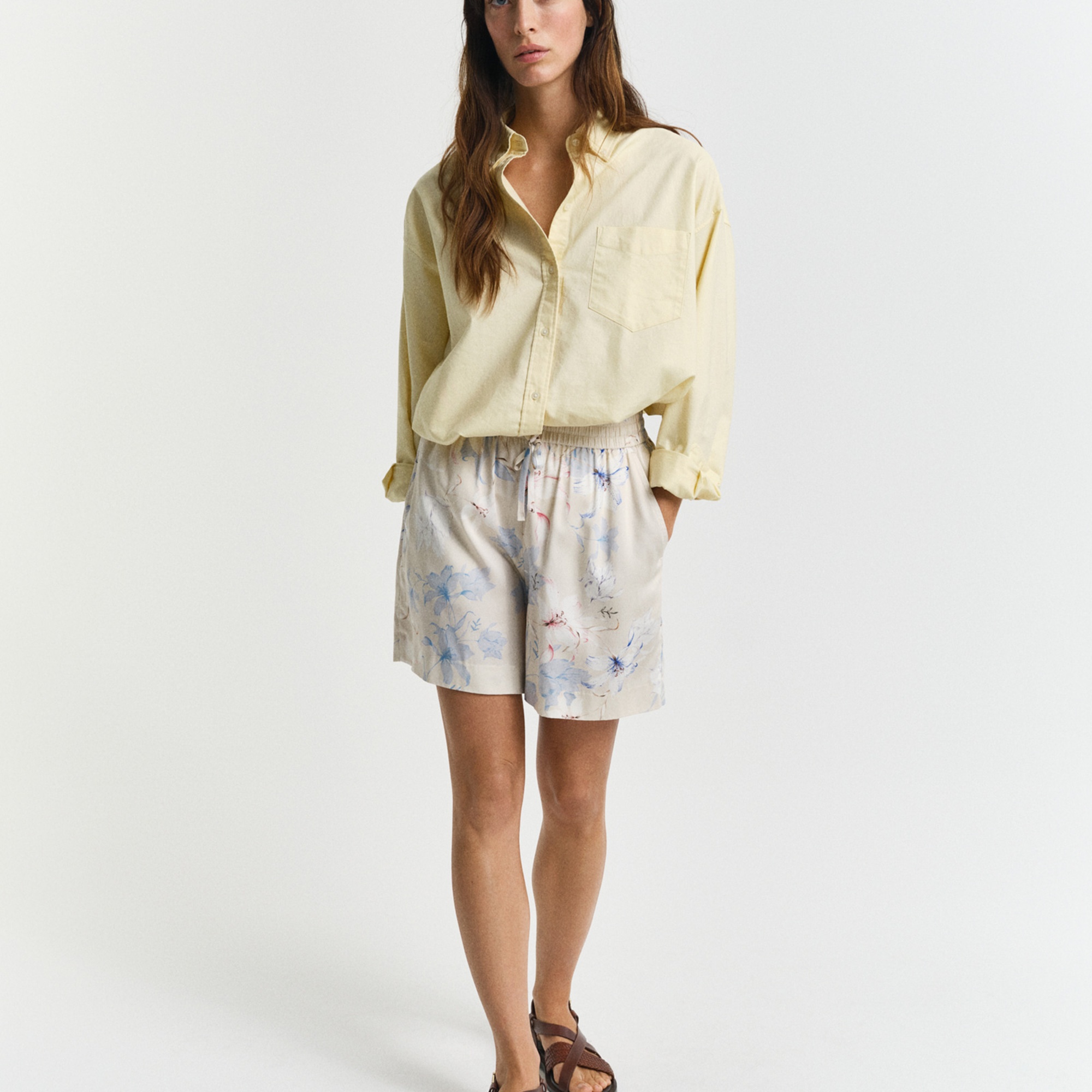 GANT Kadın Krem Relaxed Fit Desenli Şort