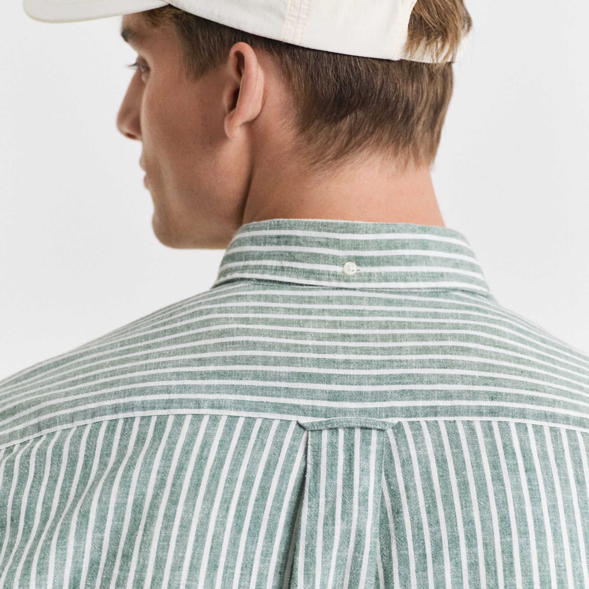 GANT Erkek Yeşil Regular Fit Düğmeli Yaka Çizgili Keten Gömlek