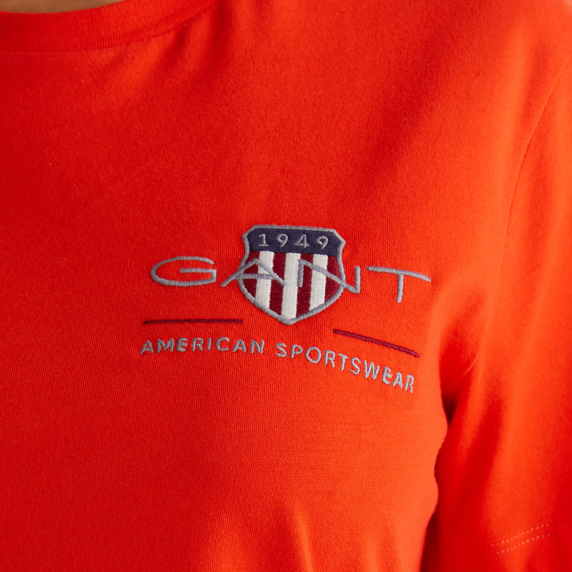 GANT Kadın Turuncu Regular Fit Bisiklet Yaka Logolu T-Shirt